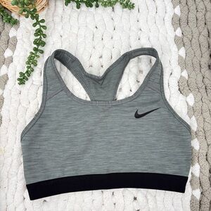 Nike Sports Bra Womens Medium Gray Non-Padded Swoosh Medium-Support BV3900-084